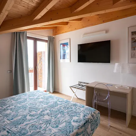 Foresteria Di 4* 메나지오