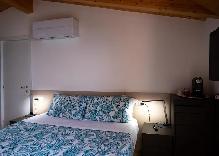 B&B Foresteria Di 메나지오